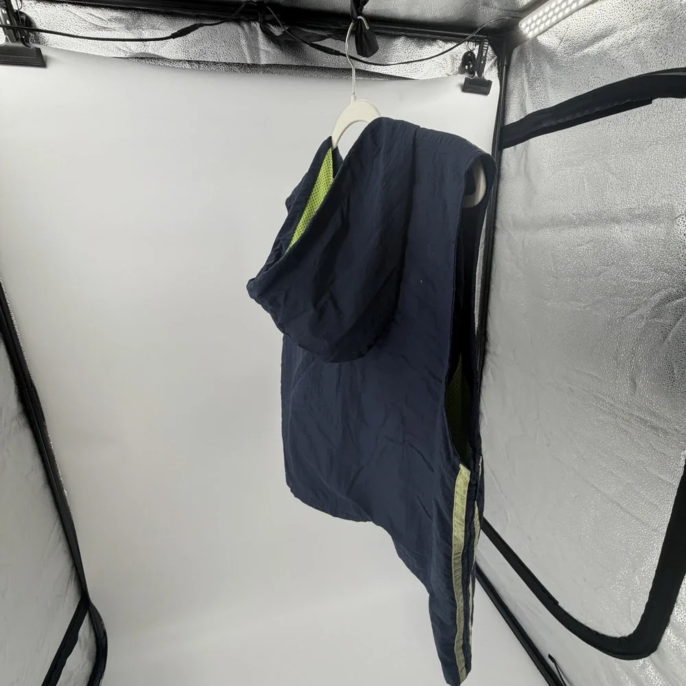The Unbranded Brand streetwear street
